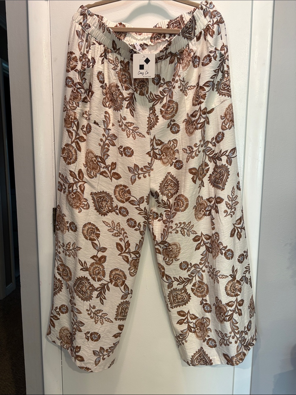 Cozy Casual Wide Leg Floral Pants in Cream and Brown NWT
